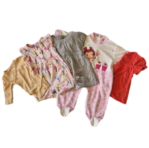 Lot vêtements bébé fille - 1Kg